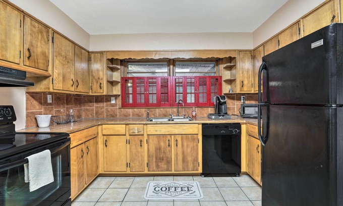 Belvedere Park House | Decatur Home w/Yard ~ 9 Mi to Downtown Atlanta!