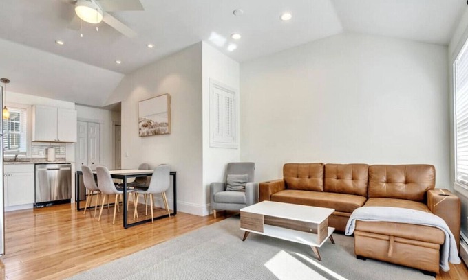 Southern Coast Apartment | Deck and Spacious Bedroom - Saco Escape