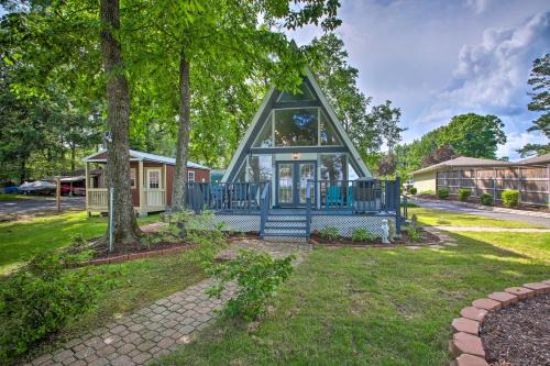Lake Hamilton House | Deck, Boat Slip and Views Lake Hamilton Cabin!