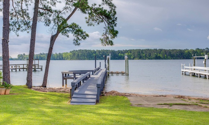 Chapin House | Deck & Views: Lake Murray Escape in Chapin!