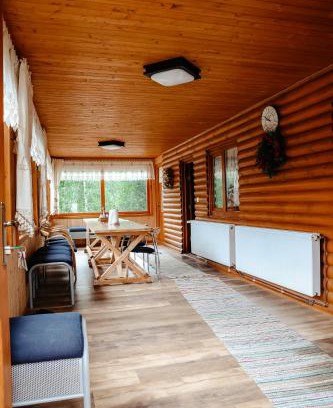 Brosteni Ski Chalet | Deer Chalet Brosteni