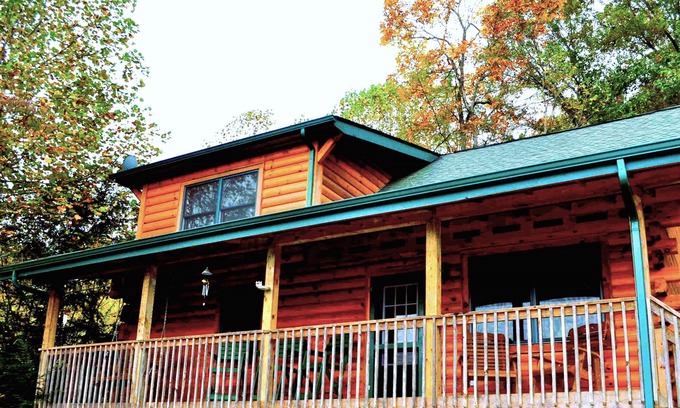 Waynesville Cabin | Deer Country Vacation Cabins #3 - Long Range View, Dogs Friendly