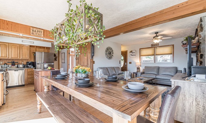 Helen Cabin | Deer Haven | Mountain View | Hot Tub | Vineyards | Pet Friendly