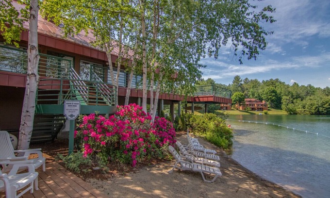 Lincoln House | Deer Park-Shuttle-Amenities