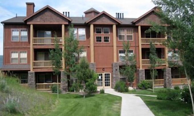 Park City Condo | Deer Valley Condo Across Hwy from Jordanelle Gondola