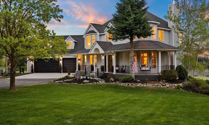 Mica House | Deerview Lane Farm House Estate