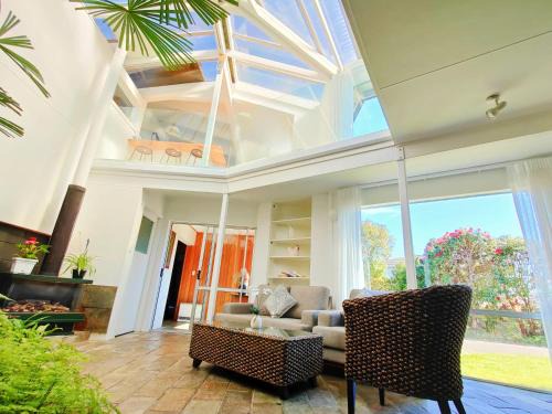 Hilltop House | Delight in Birch-Lake View Holiday Home