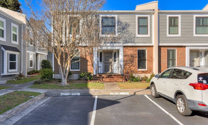 Summerville Condo | Delightful 3-bedroom condo in Augusta Georgia’s historic Summerville.