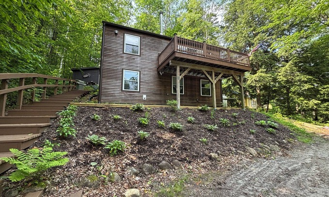 Campton House | Delightful 3-bedroom house with Wi-Fi in charming Campton