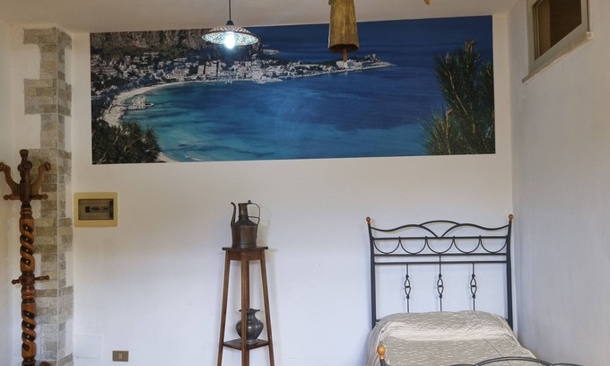 Partanna Apartment | Delightful apartment near the beautiful mondello beach