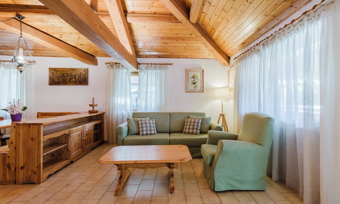 Pinzolo Apartment | Delightful attic room in the center of Pinzolo