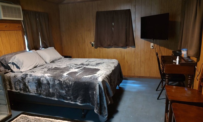 Graysville Cabin | Delightful campground with AC/Heat in charming Graysville, TN