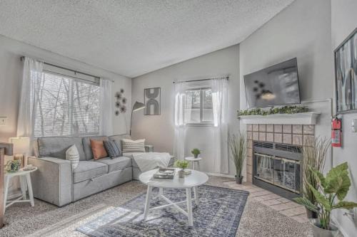 Broadmoor House | Delightful Home Amazing Location Extended Stay