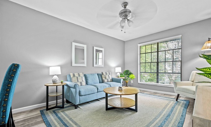 St. Charles Historic District Apartment | Delightful One-Bedroom Sanctuary Near Main Street