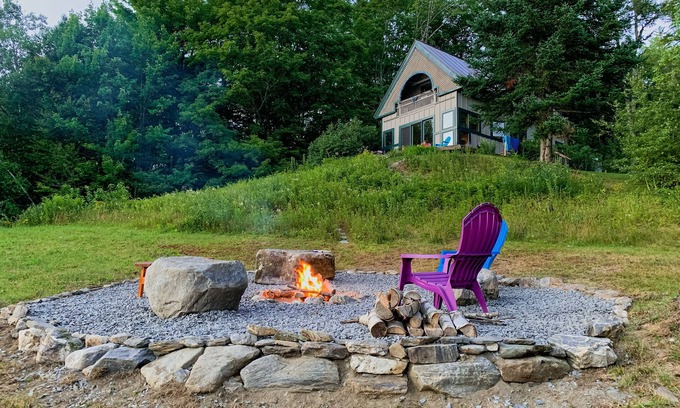 Granville House | Delightful Retreat W/Firepit, Wooded Surroundings, and Free WiFi