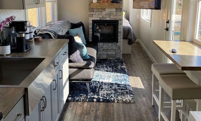 McKinleyville House | Delightful Tiny Home w/ indoor Fire Place