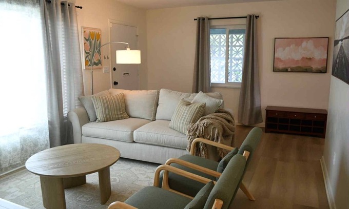 Deltona Lakes Cottage | Deltona Getaway, Near Orlando, Beach, Fire Pit