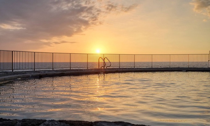 Kailua-Kona Condo | Deluxe 2 Bedroom 2BA on Ocean Front Property with Private Beach Unit B131