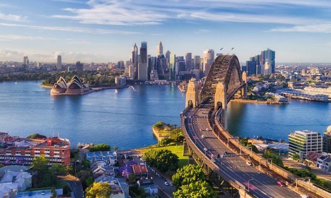 Surry Hills Apartment | Deluxe 2 Bedroom Apartment @ Castlereagh Street, Sydney CBD