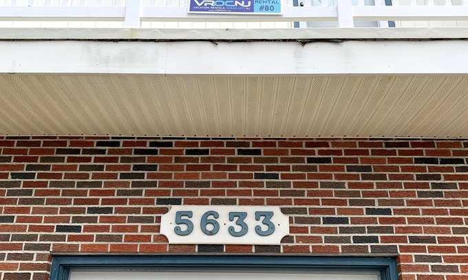 South End Condo | Deluxe 2nd Fl Ocean Front Duplex with Breathtaking View