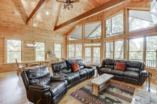 Cleveland House | Deluxe Cabin For Groups Near Helen w Hot Tub
