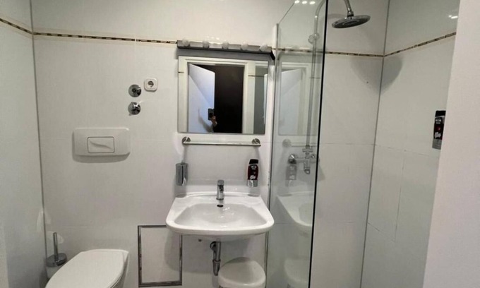 Bad Salzuflen House | Deluxe Economy Single room mit Balcony 105