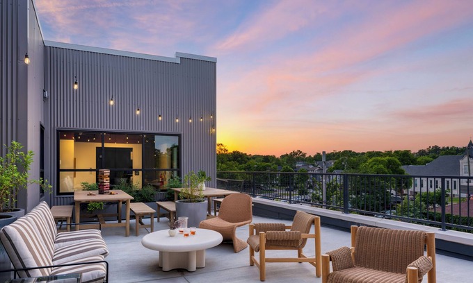 12 South Condo | Deluxe King | 12 South | The Gilmore Hotel by AvantStay