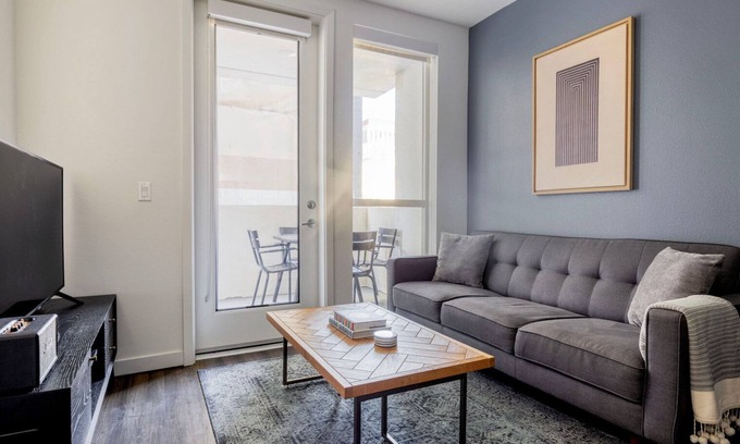 Wilshire Center Apartment | Deluxe Koreatown 1BR w/Gym & Lounge, nr Highways & Metro, by Blueground