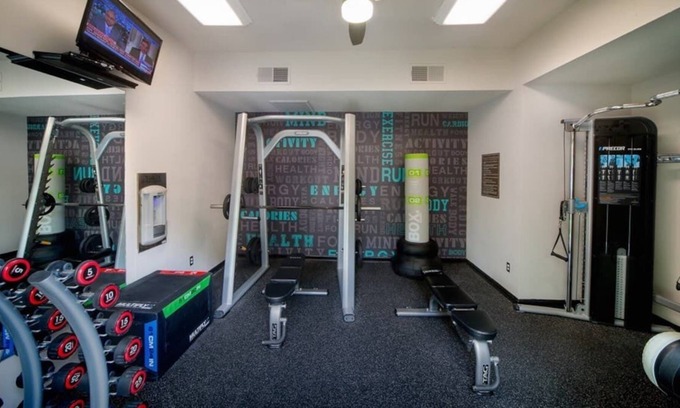 Green Hills Apartment | Deluxe Oasis of Comfort | 10min to DT | Pool + Gym