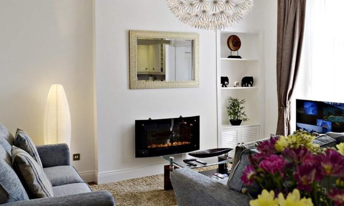 Falkirk Apartment | Deluxe One Bedroom Apartment 116