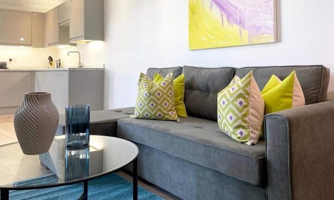 Rochester Condo | Deluxe Rochester Apartment 4