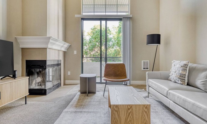 East San Mateo Apartment | Deluxe San Mateo 1BR w/ Pool, Gym & W/D, near Target, by Blueground