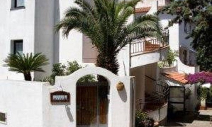 Ischia Porto House | Deluxe Two-Bedroom Apartment in Residence in the center of Ischia Porto