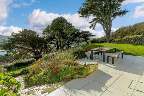 Trenance House | Dene Court