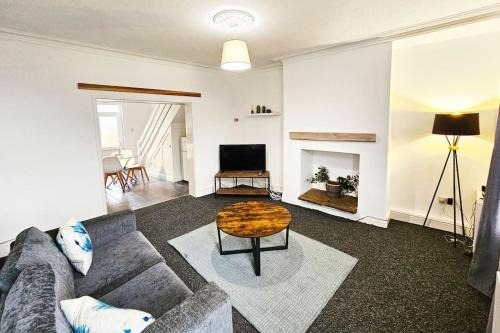 Offerton Apartment | Denton, Manchester