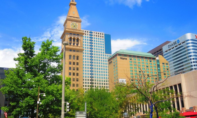 Downtown Denver Condo | DENVER STUDIO PRIVATE BALCONY, CITY VIEWS, GYM, NEAR ATTRACTIONS, SPORTS VENUES