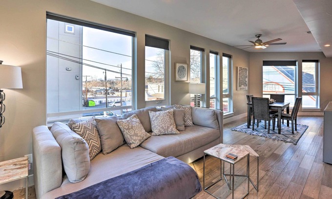 Jefferson Park House | Denver Townhome w/ Rooftop Deck: Walk to Mile High