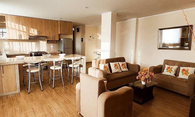 Tacna Apartment | Departamento Céntrico Segundo Piso con Cochera