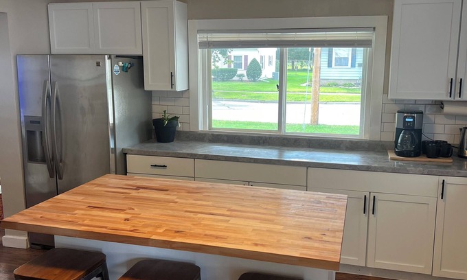 De Pere House | Depere BNB st Norbert Lambeau