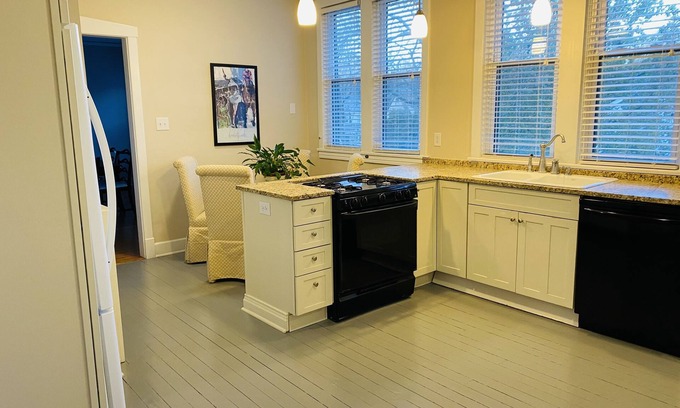 Highlands Douglass House | Derby Rental in Cherokee Park Steps from Famous Barnstable Brown Party
