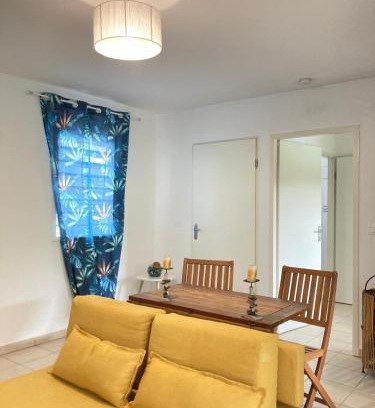 Circuit 1C1 Apartment | Des Racines & Des Ailes