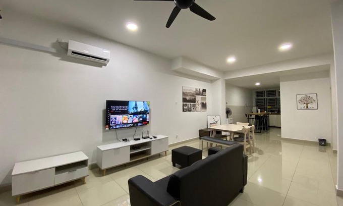 Bandar Penawar House | Desaru Happy Guest House E