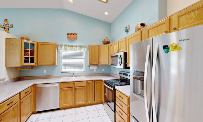 Tucson Estates House | Desert home with view of the mountains, fire pit & wifi