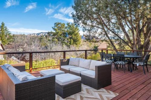West Sedona House | Desert Luxe Design Fun home with Amazing Views for Family