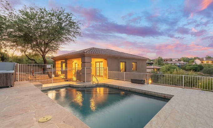 Fountain Hills House | Desert Luxury Retreat| Pool + Hot Tub | Dark Sky