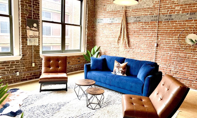 River Market Apartment | Desert Oasis Loft in the Rivermarket