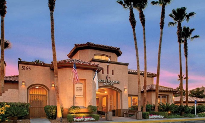 Las Vegas Condo | Desert Retreat Resort 2br suite Saturday check-in