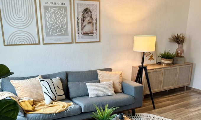 Striesen Apartment | Design Apartment I Center I Suite