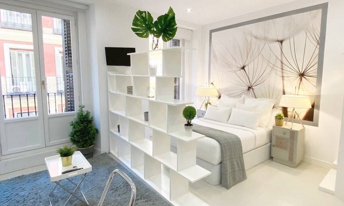 Sol Apartment | Design apartment in Plaza Mayor 2 I