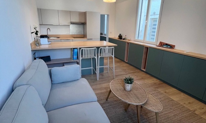 Ares Apartment | Design apartment in the heart of Arès - fully renovated - 200m from the beach